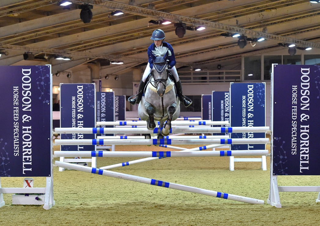 SHOW JUMPING